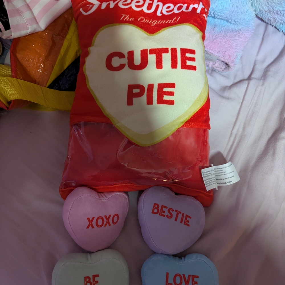 Cutie Pie Stuffed Toy - Red and White